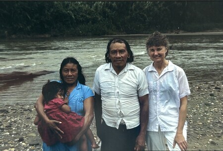 Olive Fleming Liefeld with Quemo (Kimo) and his wife Dawa during Olive's 1989 visit to Ecuador, the first since her departure in December 1956. Dawa was the first Christian within the tribe after 1958; Quemo was one of the killers of the five missionaries. Both were members of the Waorani Christian community. 